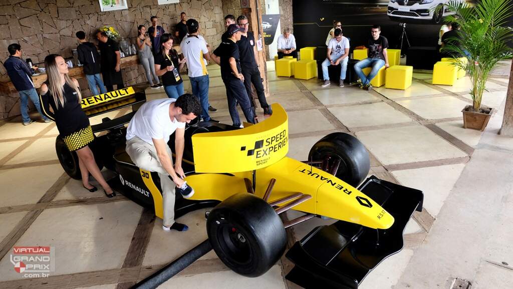 Simulador F1 Renault @ Fazenda Capuava (15)