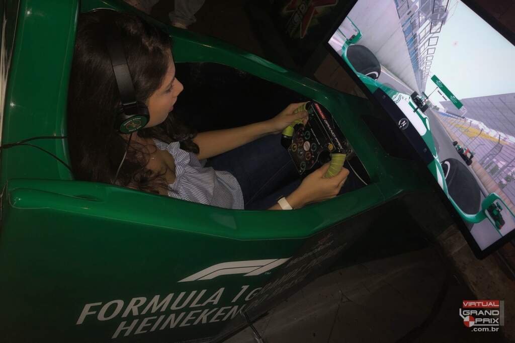 Simulador Heineken - GP Brasil F1 - Benzina Bar (1)