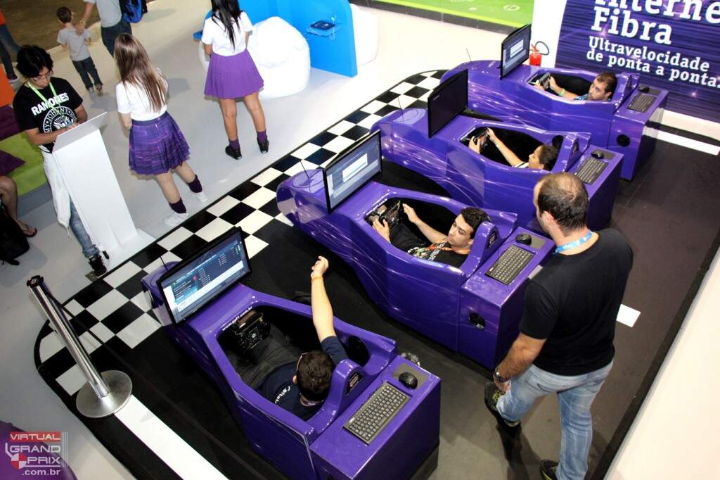 Simuladores F1 VIVO na Campus Party