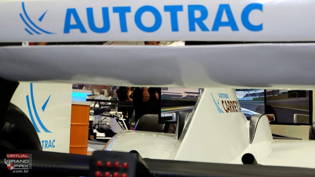 Simulador F1 Autotrac - Fenatran 2015 (11)