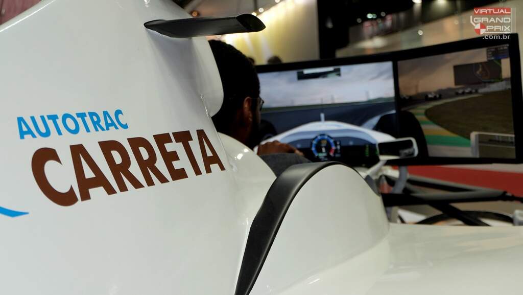Simulador F1 Autotrac - Fenatran 2015 (3)