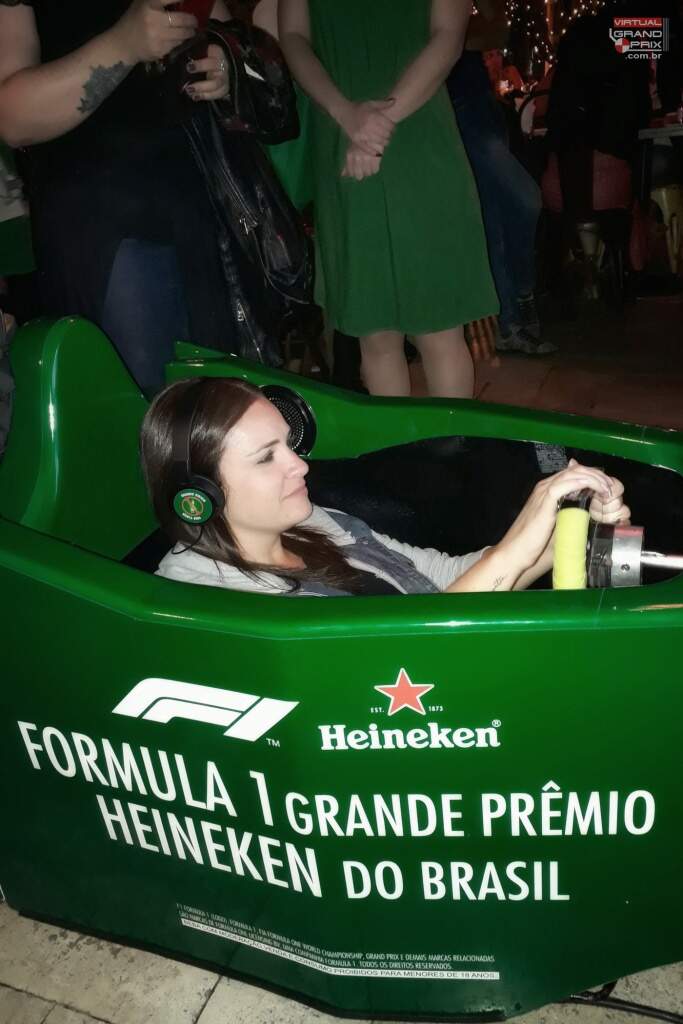 Simulador F1 Heineken @ Banana Café SP (8)