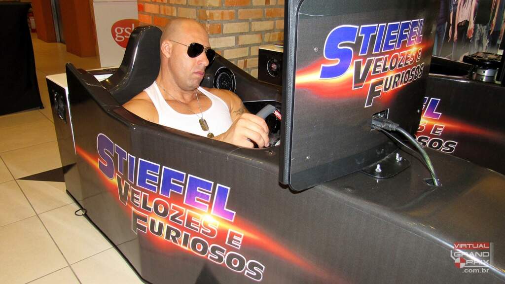 Simulador Virtual Grand Prix - Vin Diesel