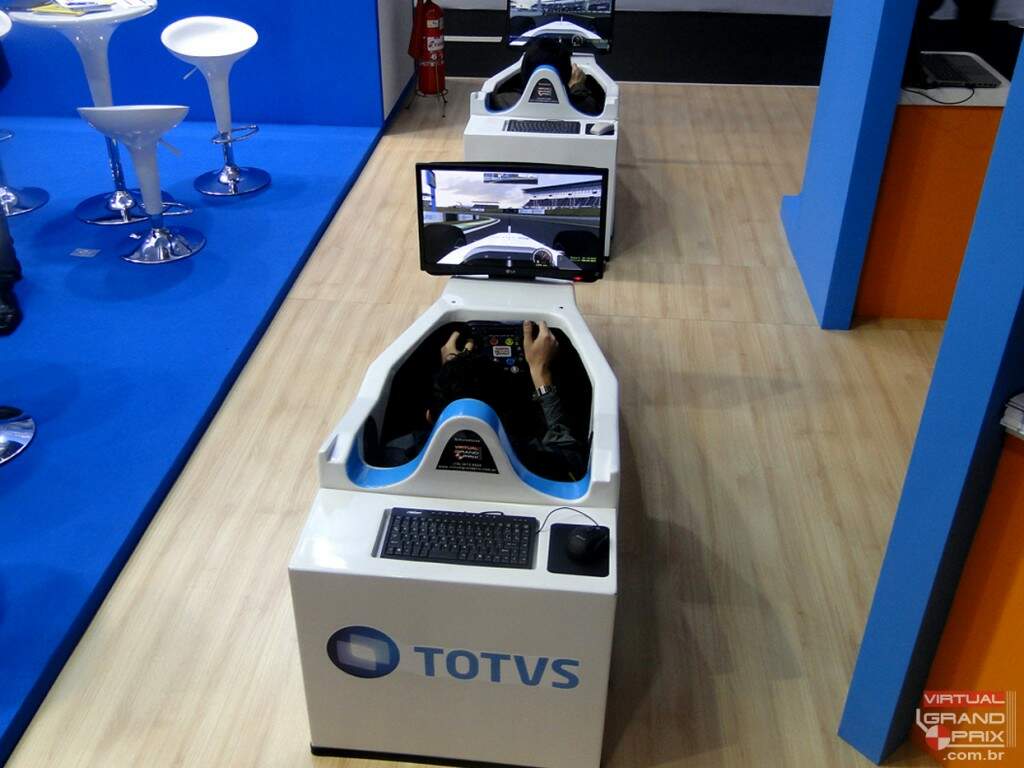 Simuladores F1 TOTVS - Fenabrave 2014
